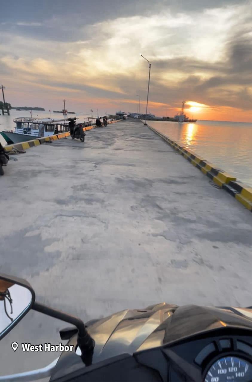 Loyal Friend Hostel Karimunjawa Dış mekan fotoğraf