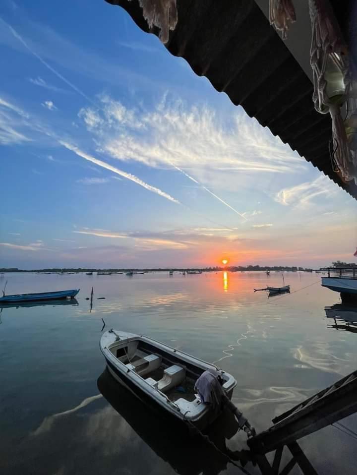 Loyal Friend Hostel Karimunjawa Dış mekan fotoğraf