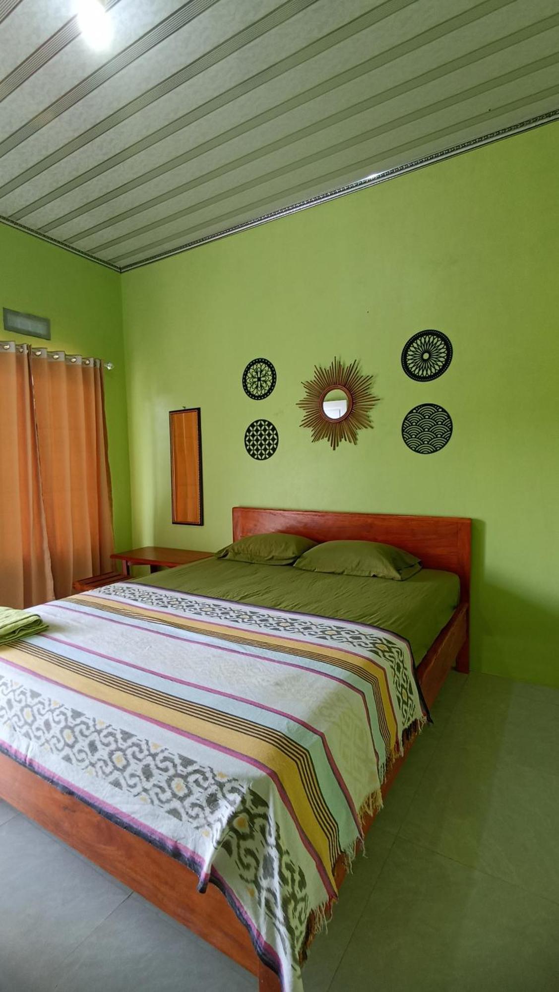 Loyal Friend Hostel Karimunjawa Dış mekan fotoğraf