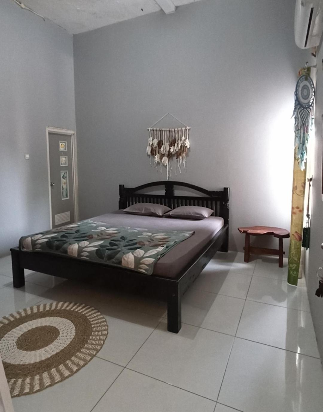 Loyal Friend Hostel Karimunjawa Oda fotoğraf